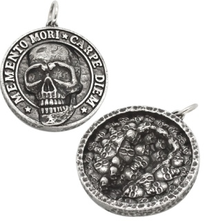 Anhänger Skull Memento Mori Gedenke dem Tod